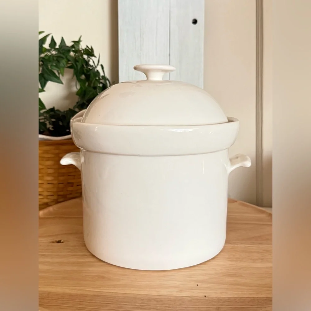 Vintage Ironstone Covered Soup Tureen, 1 gallon, with Ladle, Ivory - Picture 6 of 13